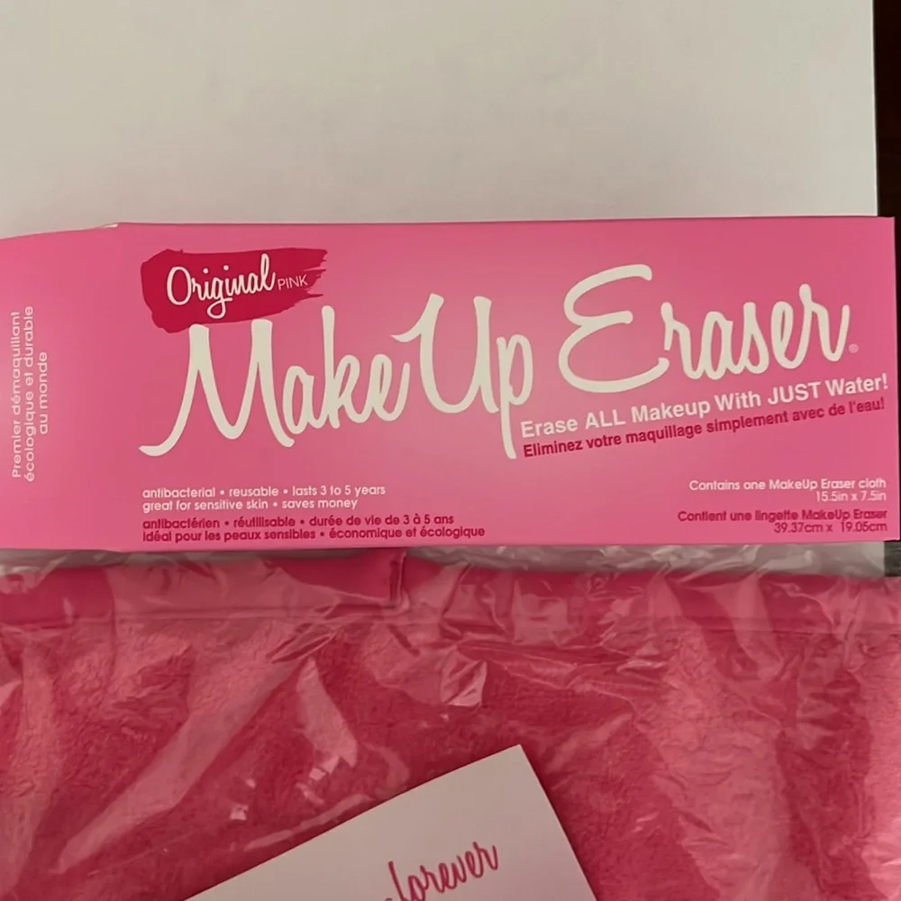 NIB Make up eraser